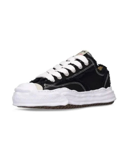 VibeCore Low Sneaker